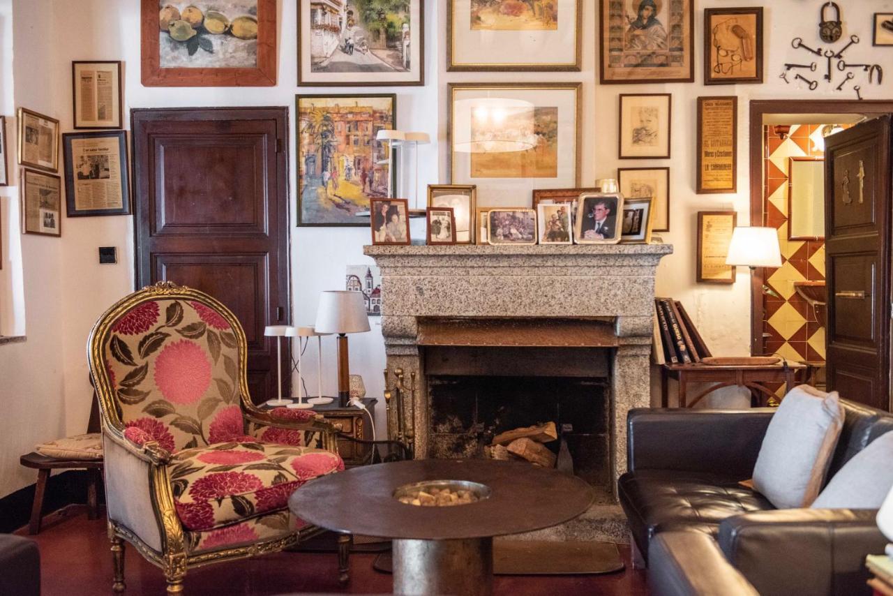 Hostal De La Placa - Hotel Boutique Cabrils Zewnętrze zdjęcie