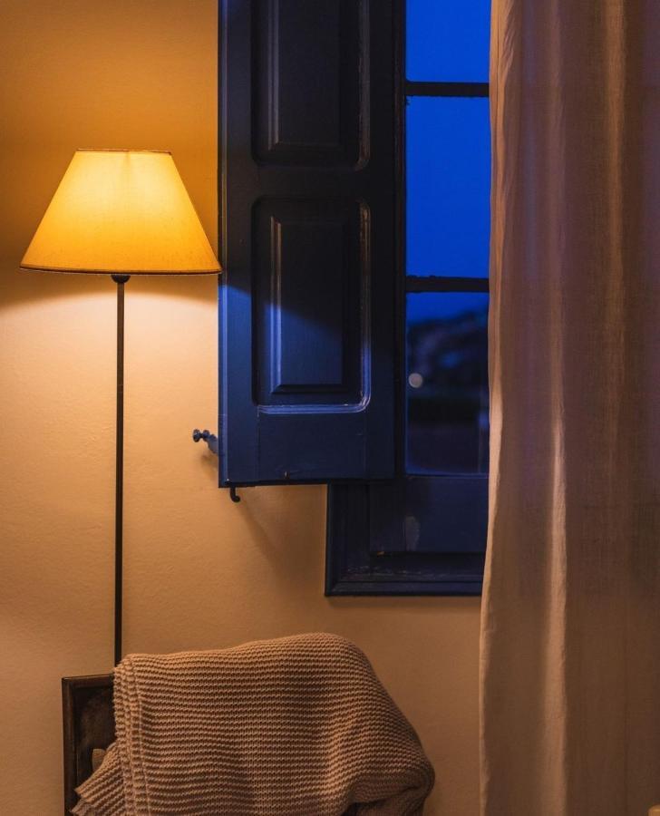 Hostal De La Placa - Hotel Boutique Cabrils Zewnętrze zdjęcie