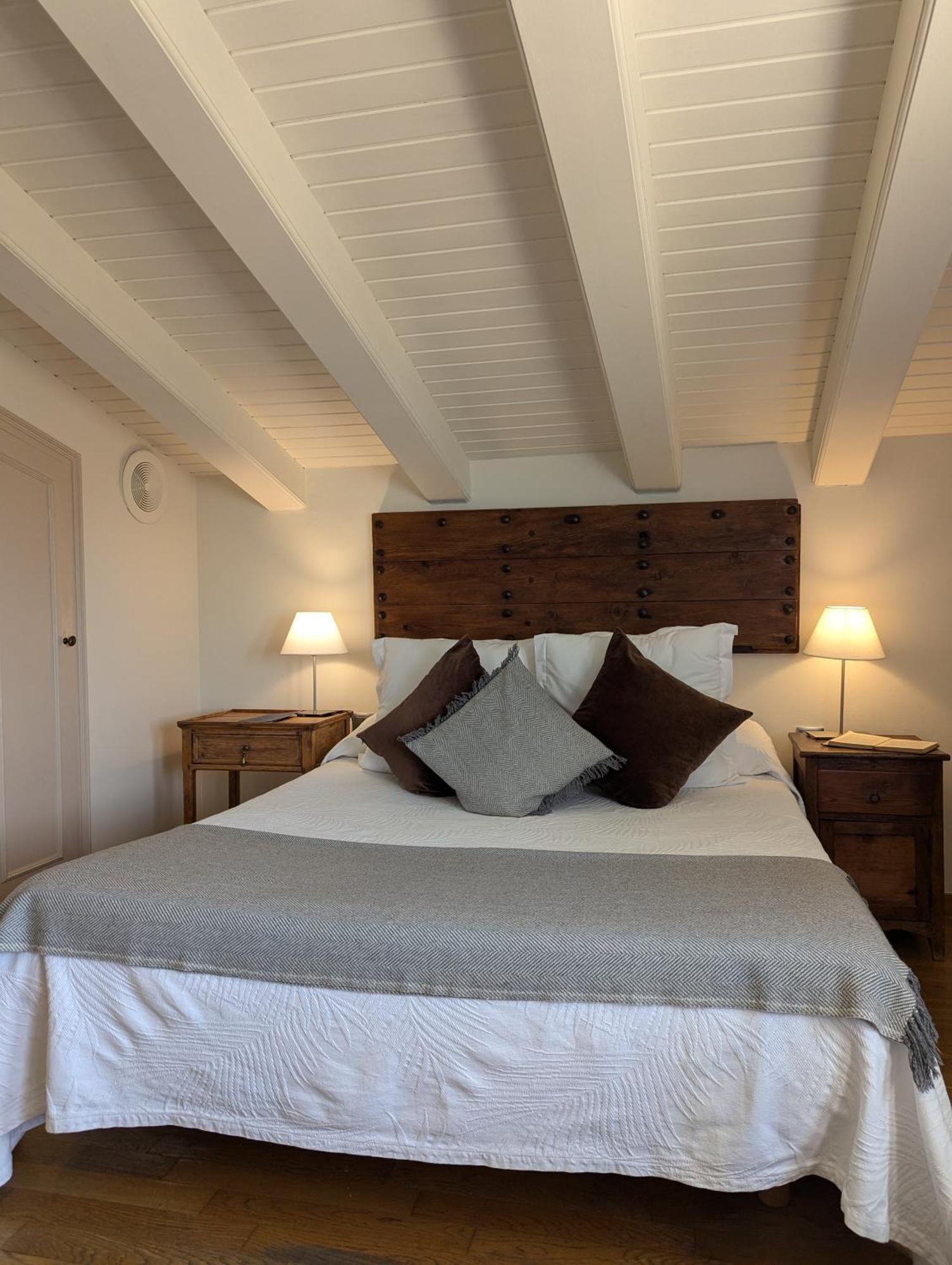 Hostal De La Placa - Hotel Boutique Cabrils Zewnętrze zdjęcie