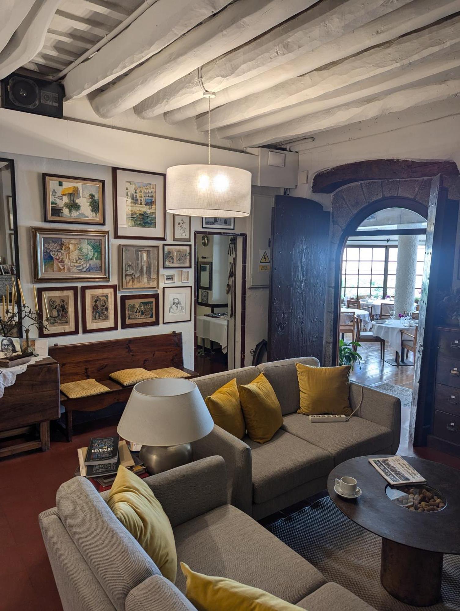 Hostal De La Placa - Hotel Boutique Cabrils Zewnętrze zdjęcie