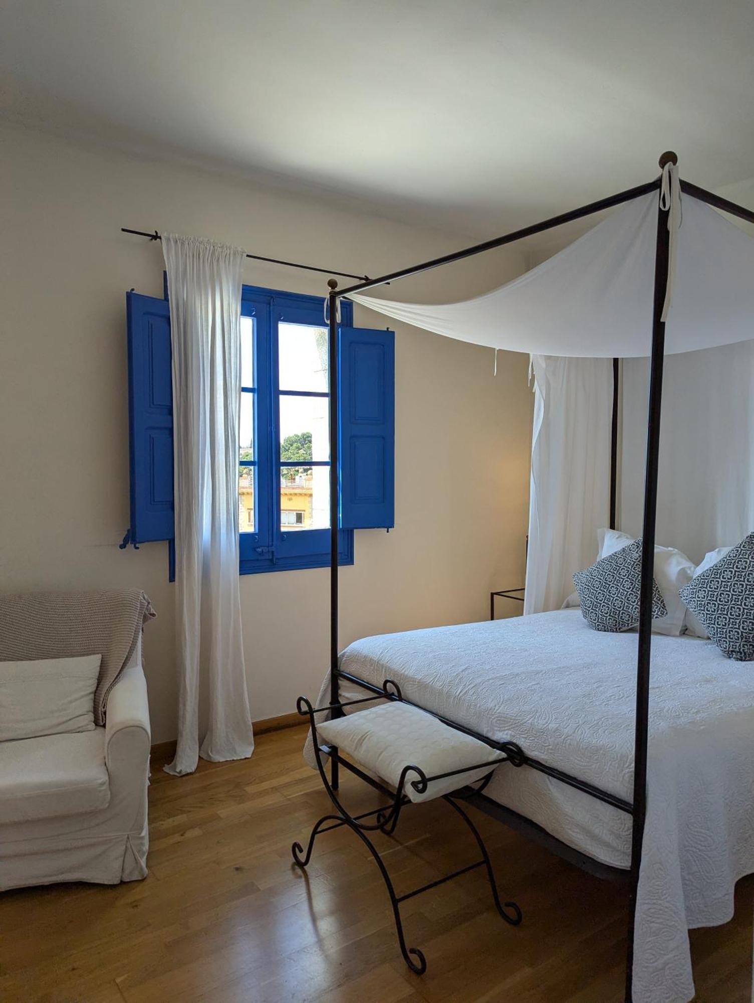 Hostal De La Placa - Hotel Boutique Cabrils Zewnętrze zdjęcie