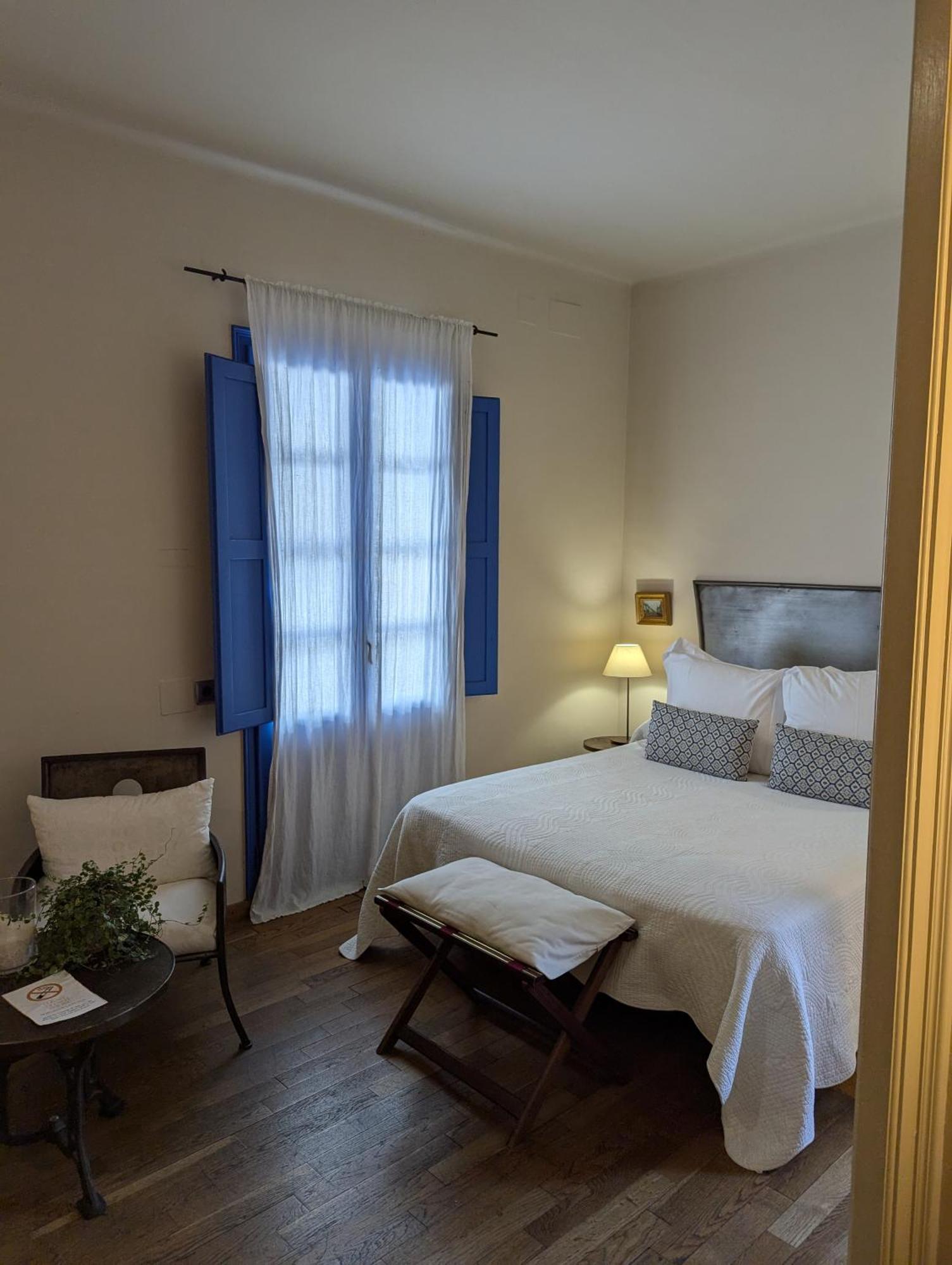 Hostal De La Placa - Hotel Boutique Cabrils Zewnętrze zdjęcie